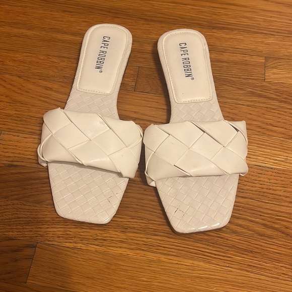 CAPE ROBBIN - WOMEN’S WHITE WOVEN SANDALS - SIZE 7 - Picture 5 of 8